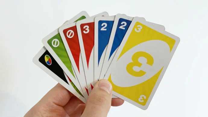 Playing UNO